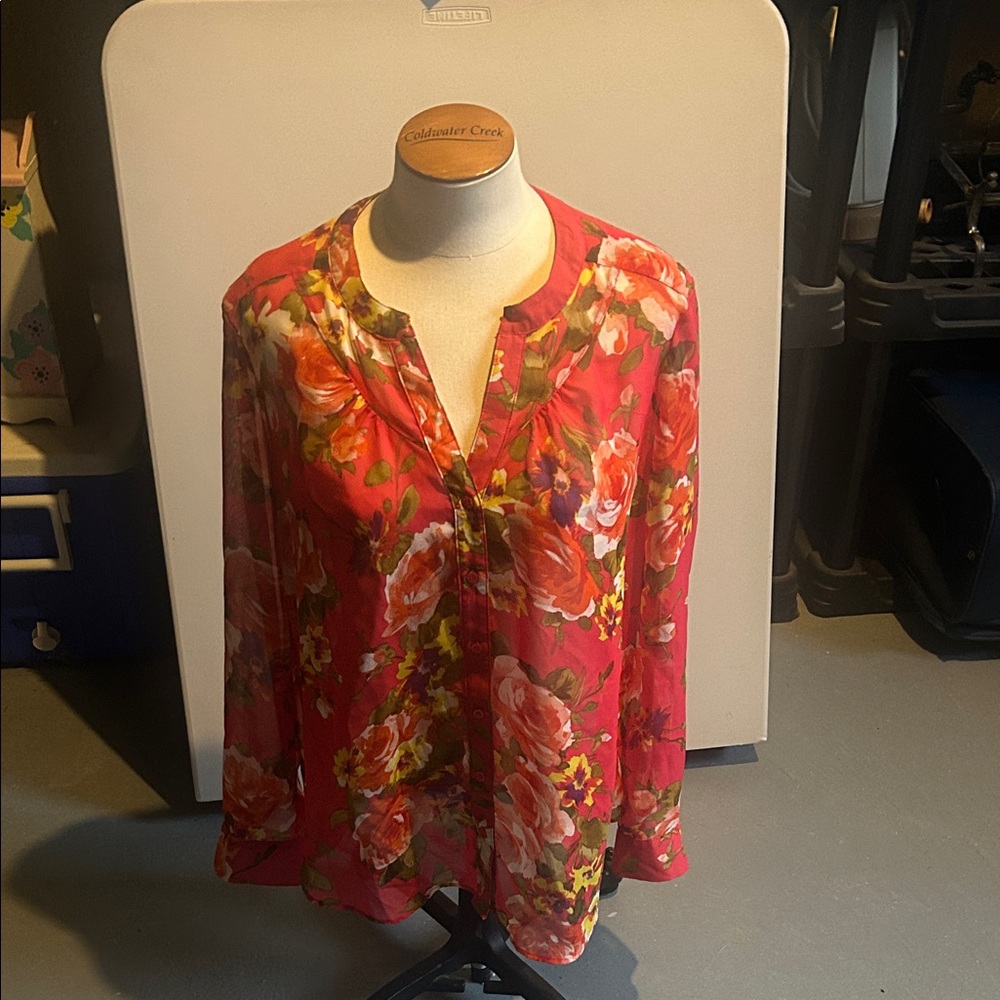 Pleione Floral Button-Front Blouse in Red